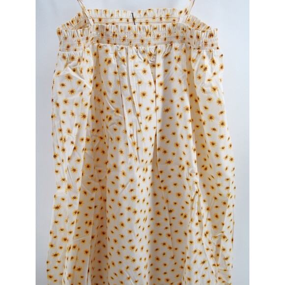 WEWOREWHAT SMOCKED COTTON POPLIN MIDI DRESS DITSY DASIES SIZE Medium ($79) NWT - Picture 10 of 10